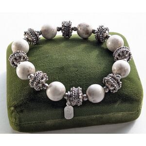 Treska Marbled Bead and Silver Tone Bracelet 7 inch